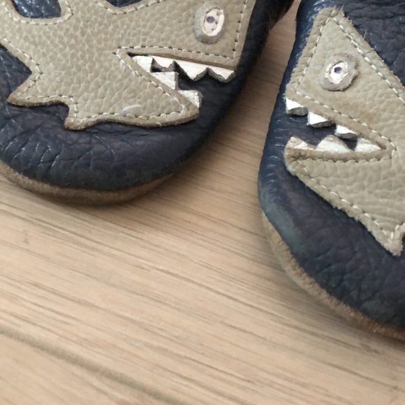 Baby soft sole shoes/slippers, 2 pairs, 6-12 month - Picture 6 of 8